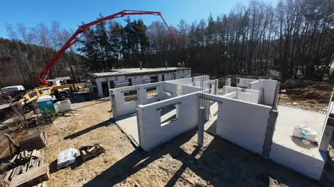 Na budowie 12